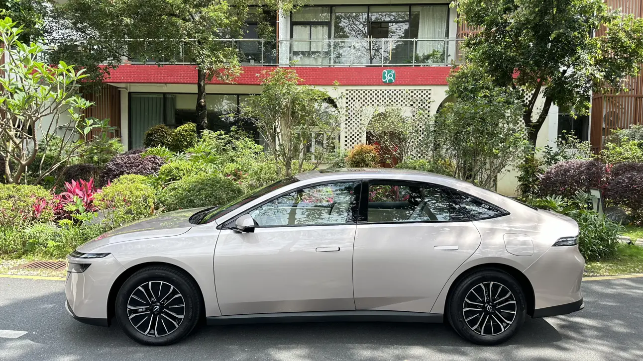 Nissan N6
