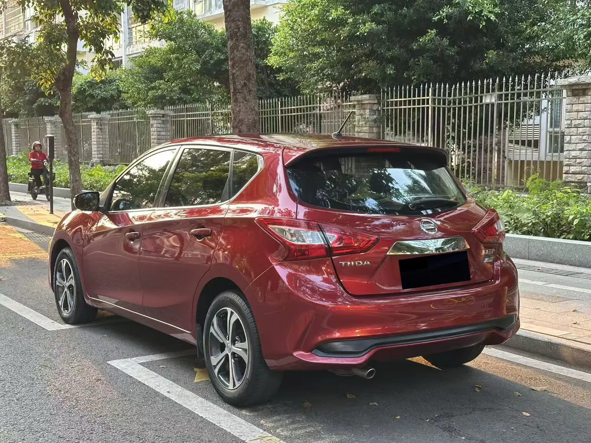 Nissan Tiida