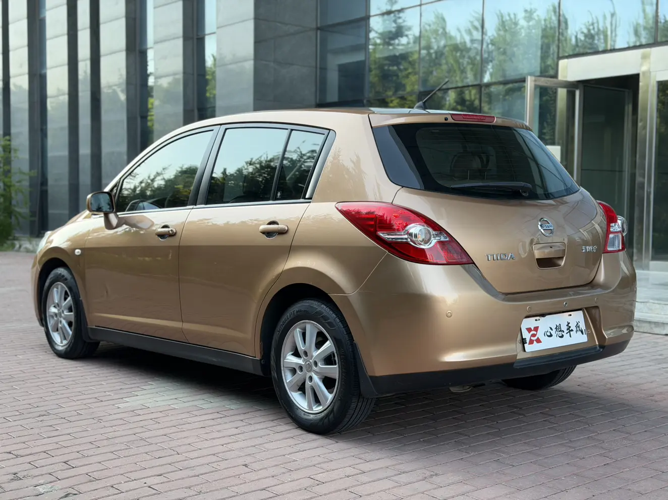 Nissan Tiida
