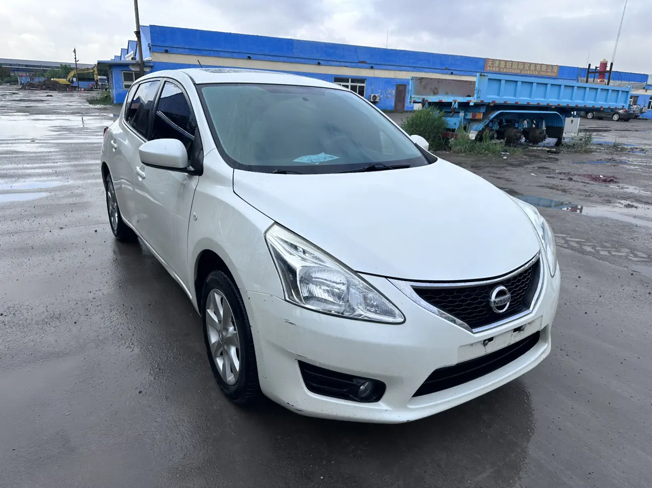 Nissan Tiida