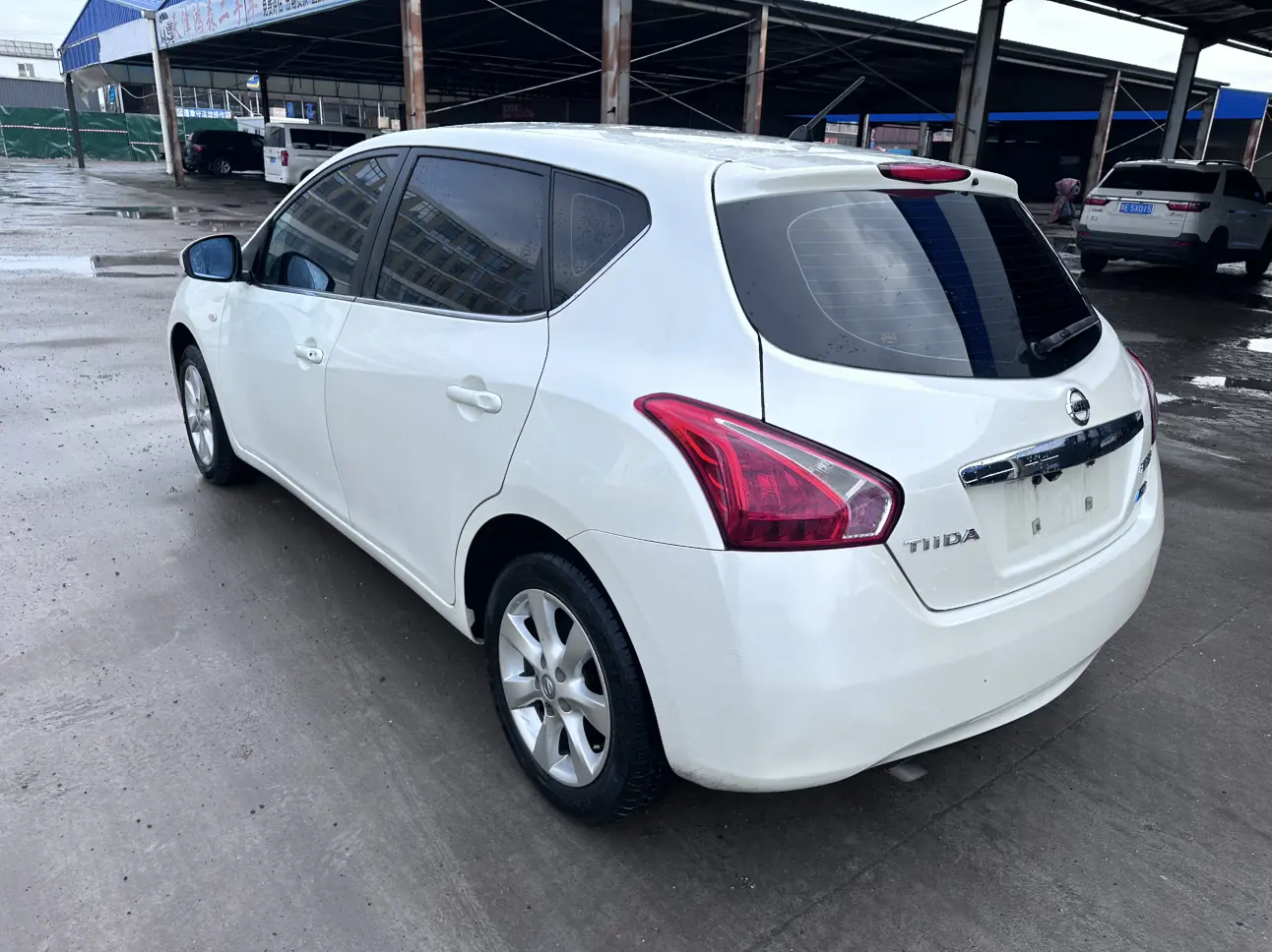 Nissan Tiida