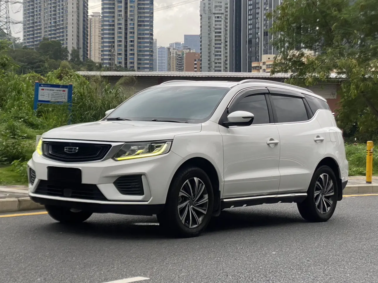 Geely Vision X6