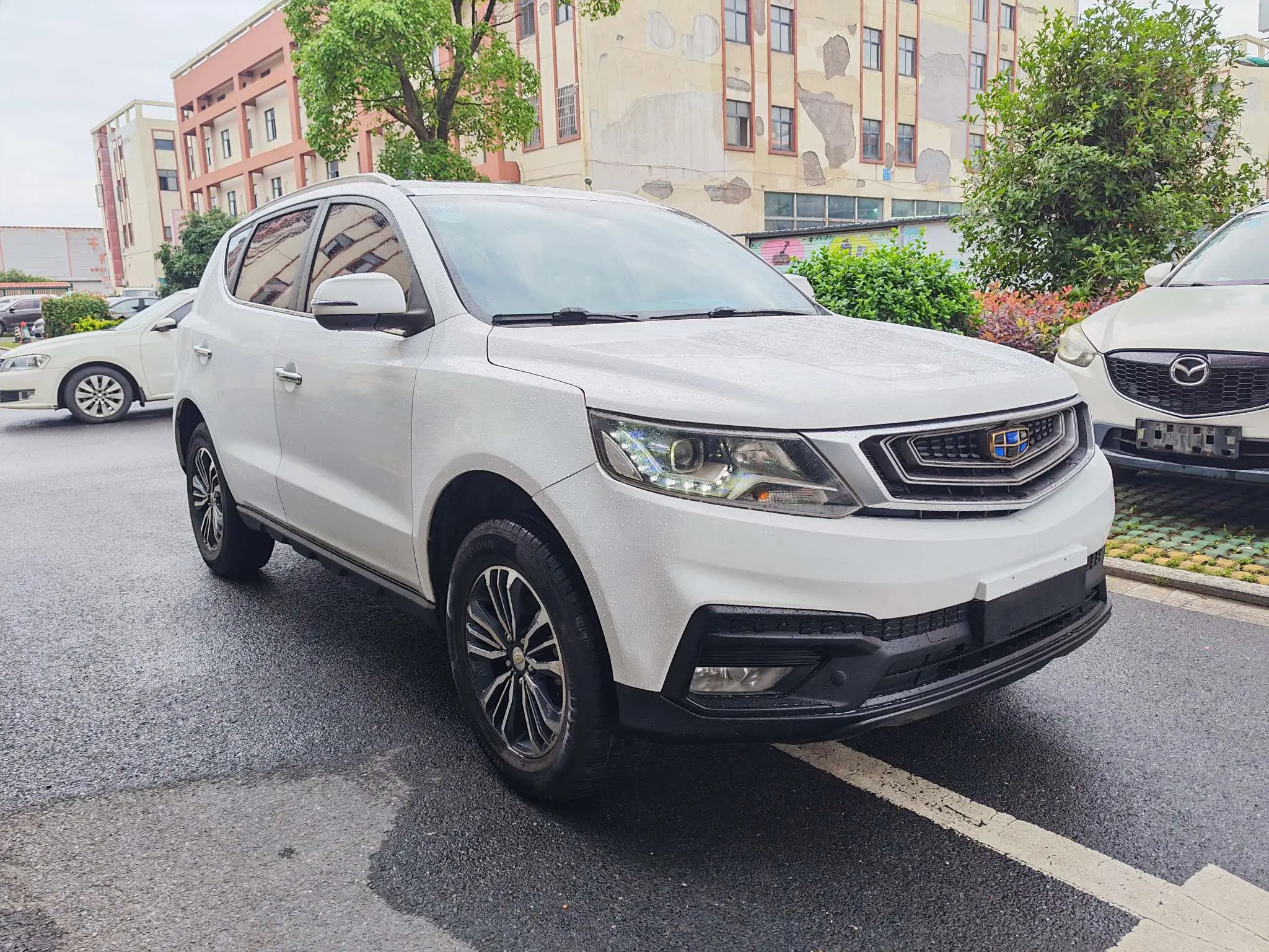 Geely Vision X6