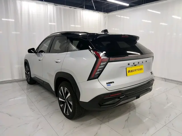 Geely Atlas L