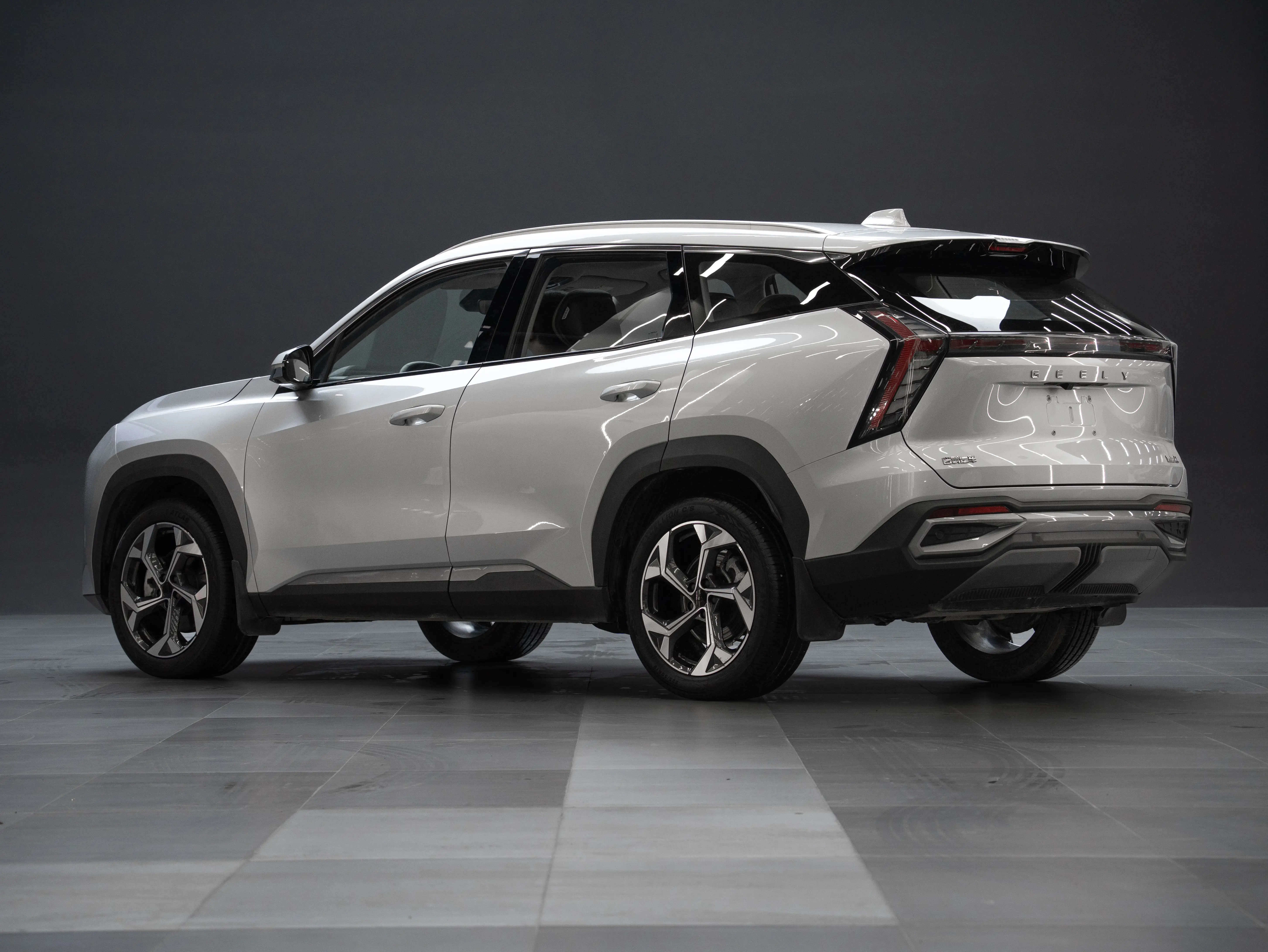 Geely Atlas L