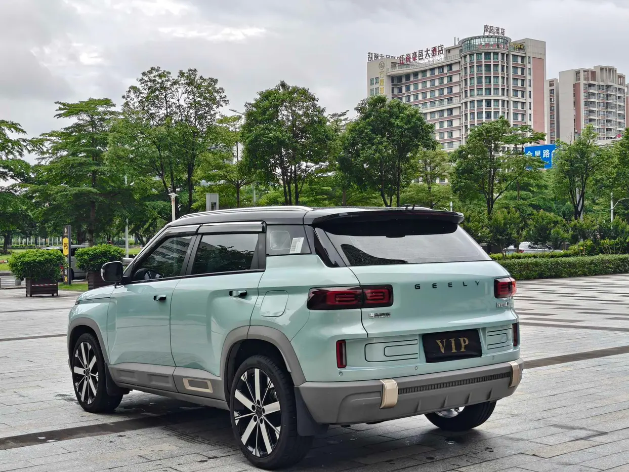 Geely ICON