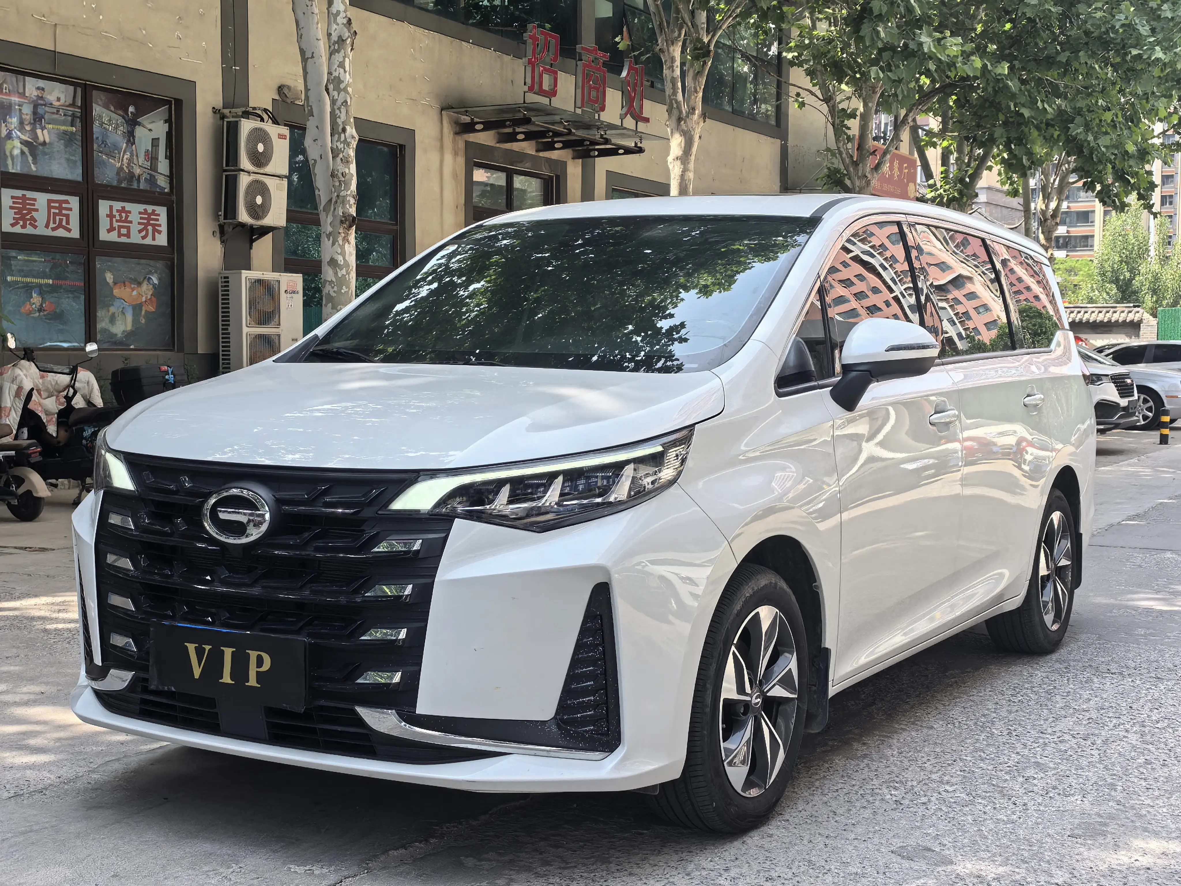 GAC Trumpchi M6