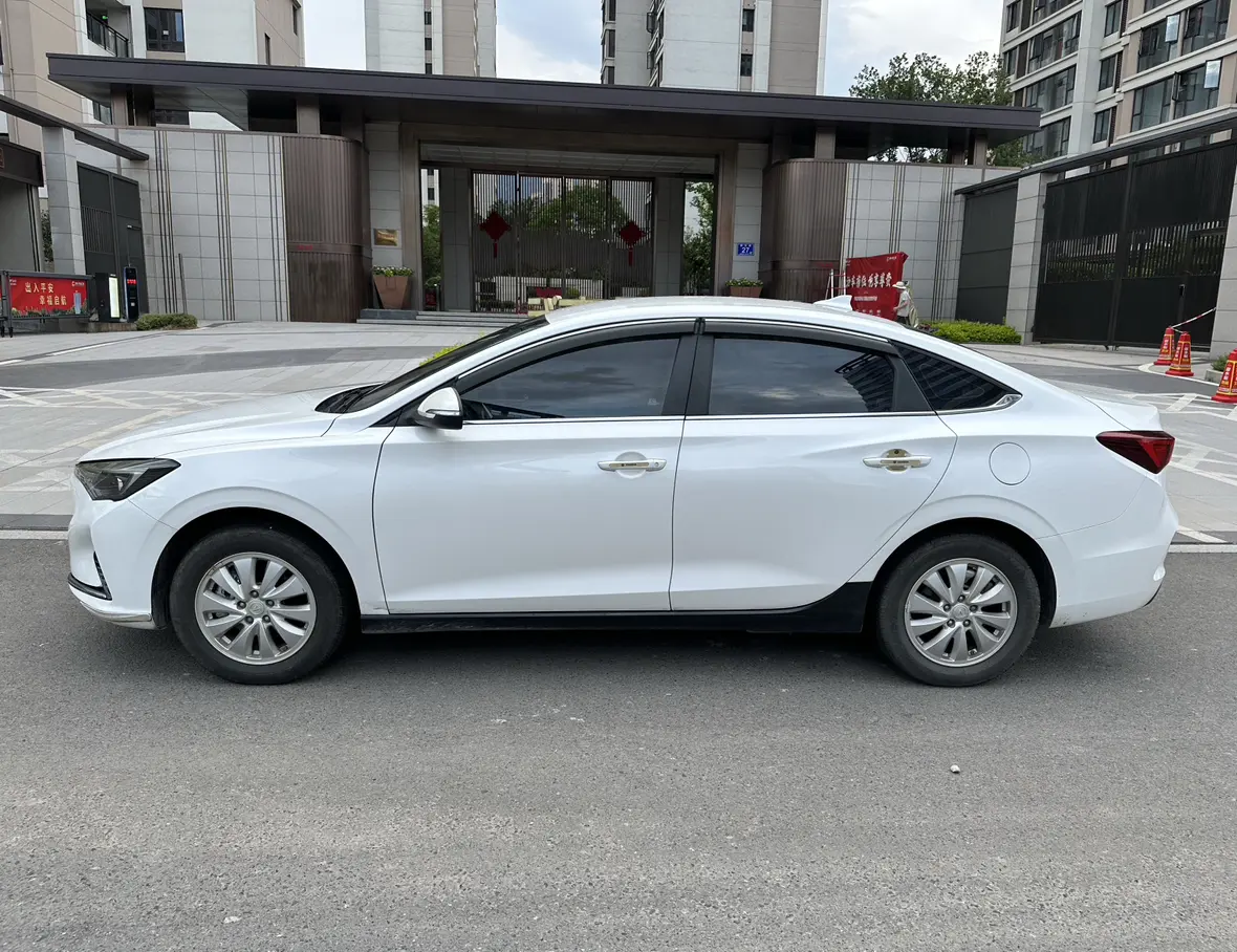 Changan Eado EV