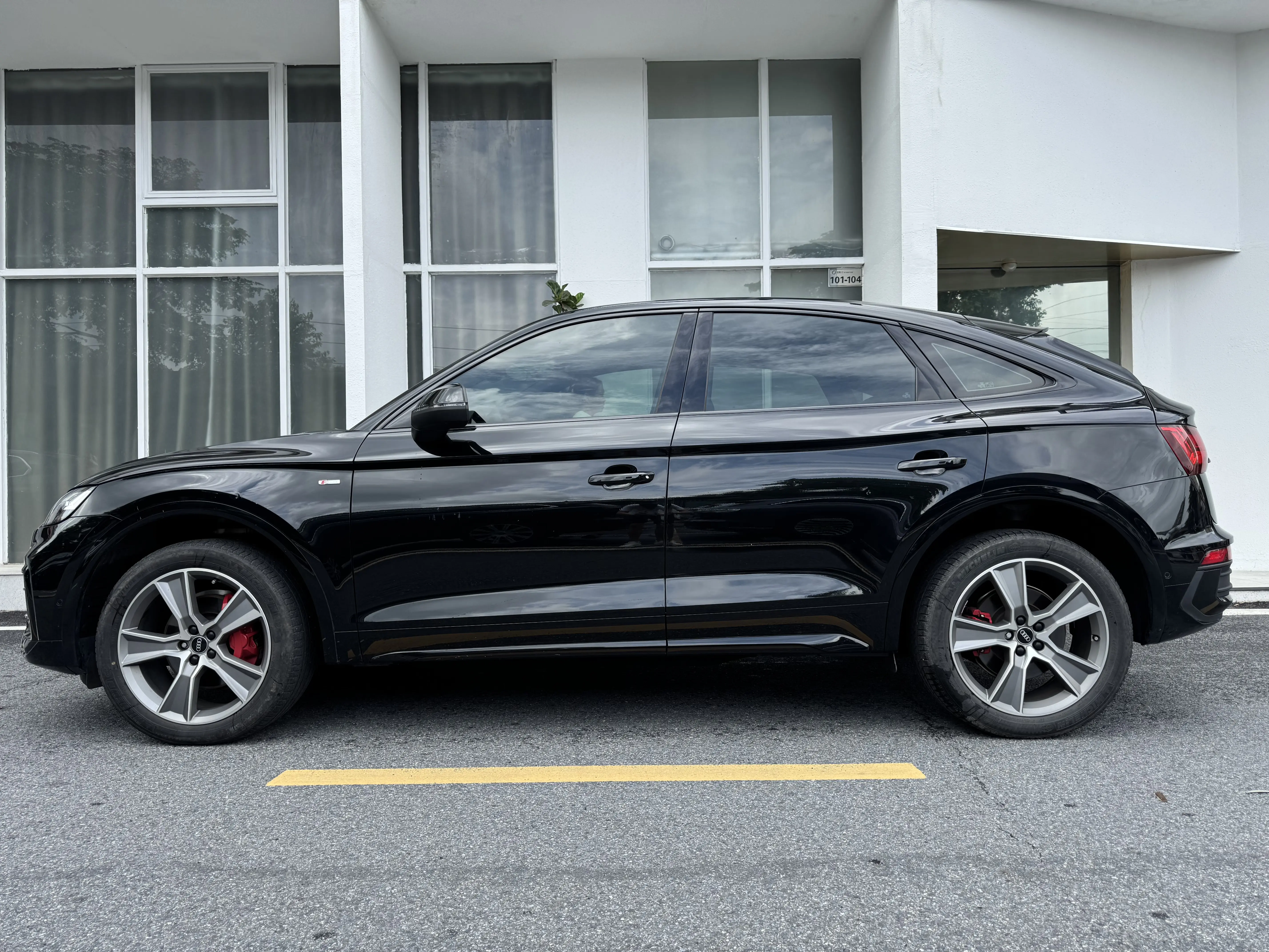 Audi Q5L Sportback