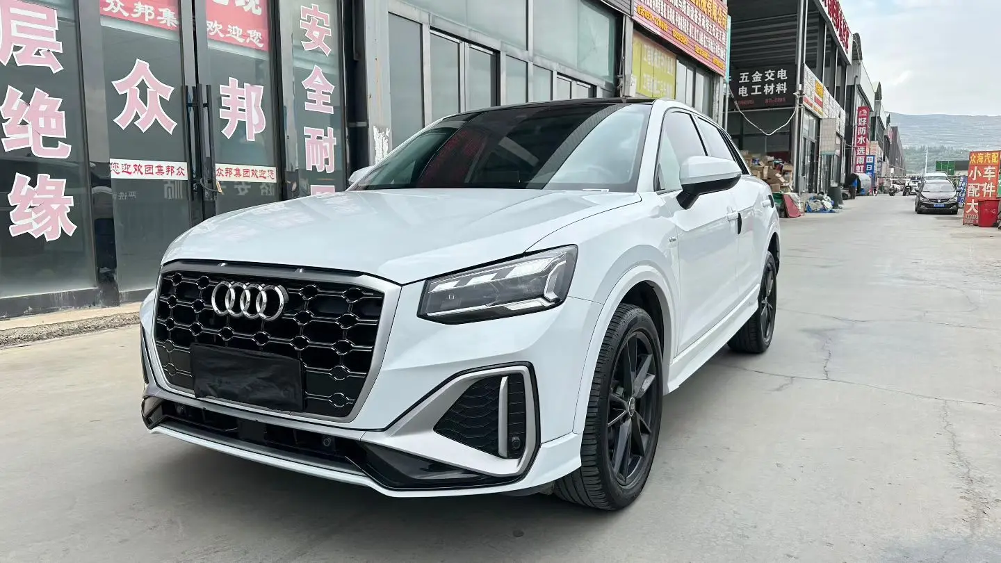 Audi Q2L