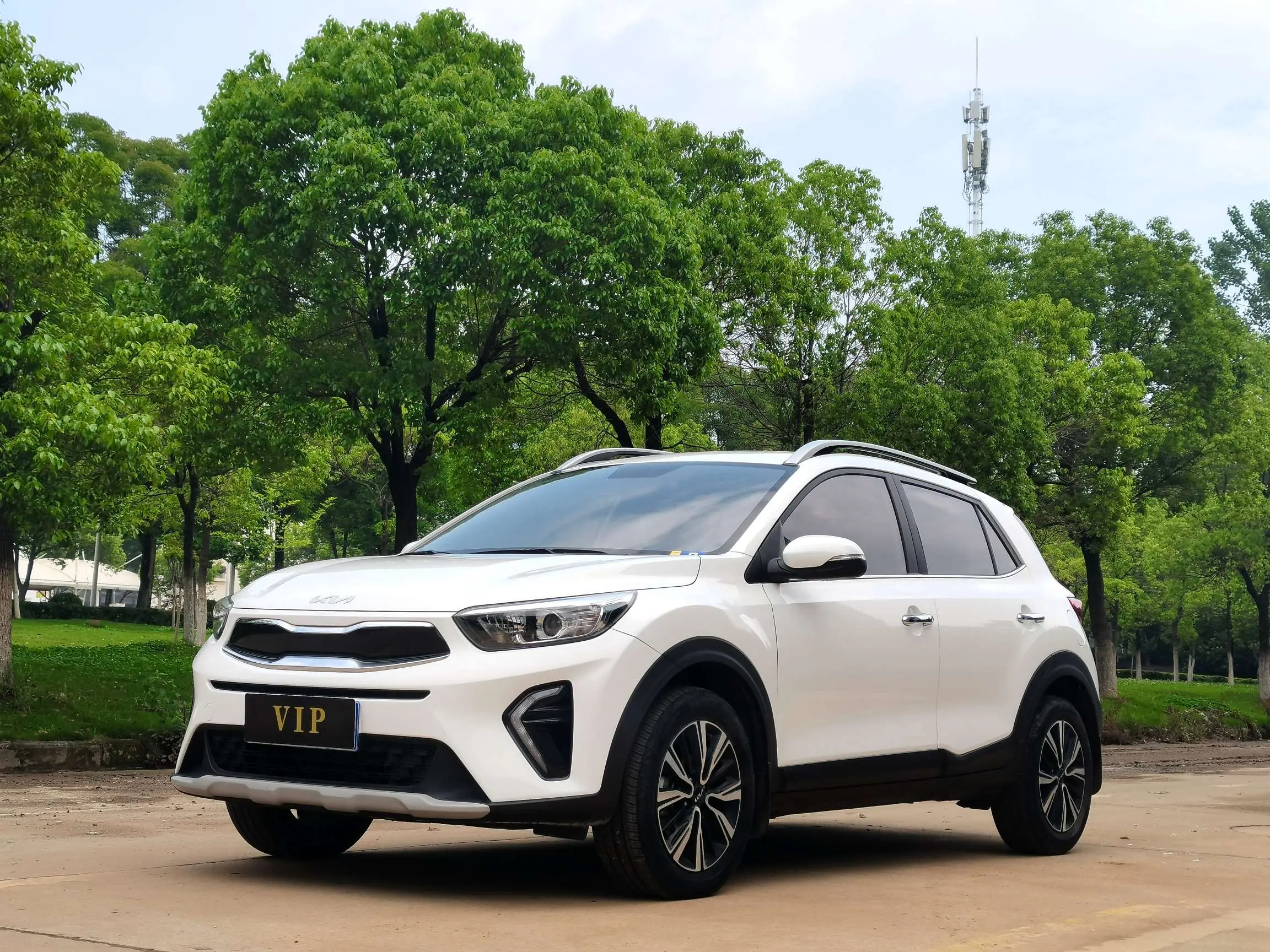 Kia KX1
