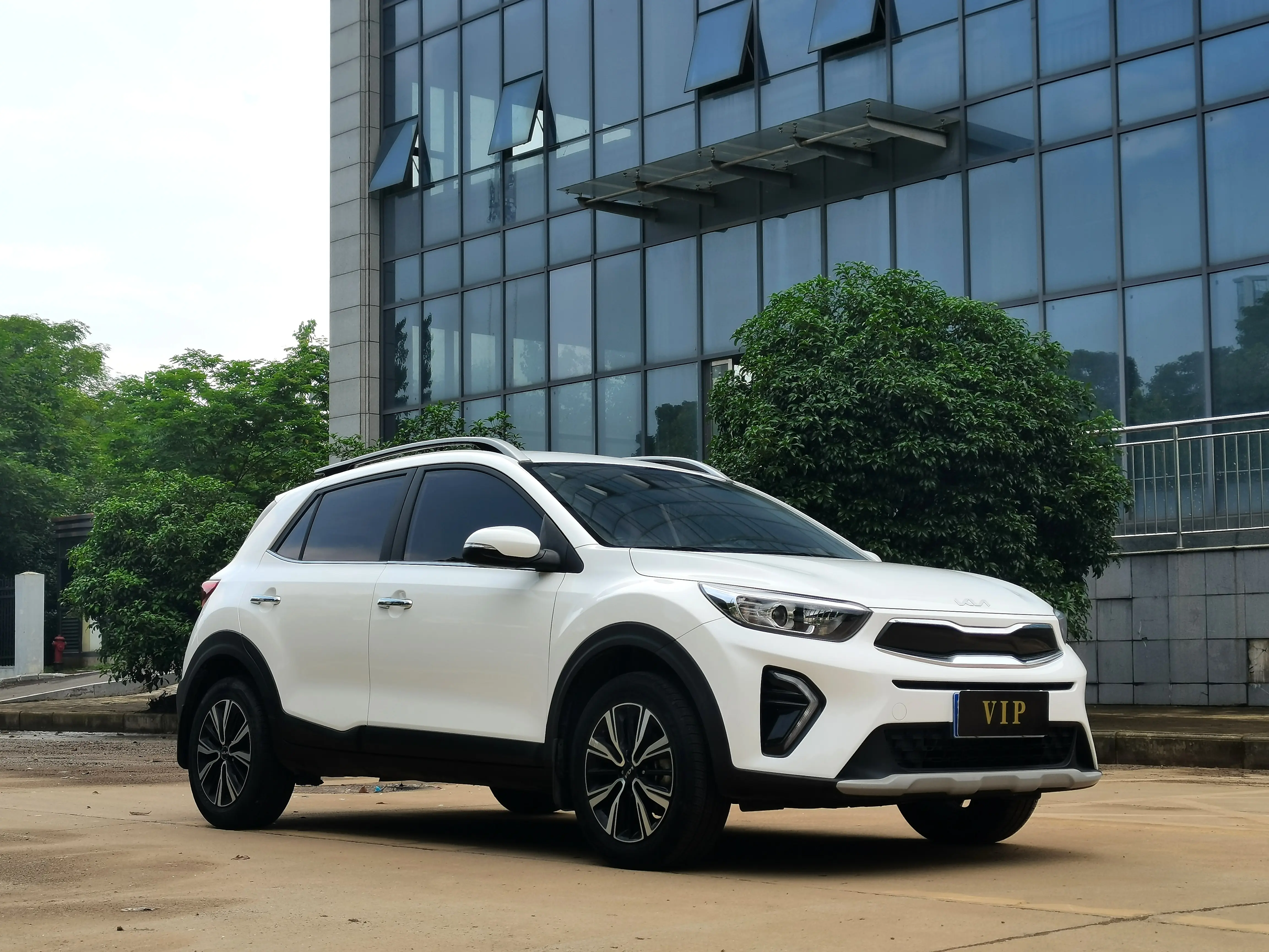 Kia KX1