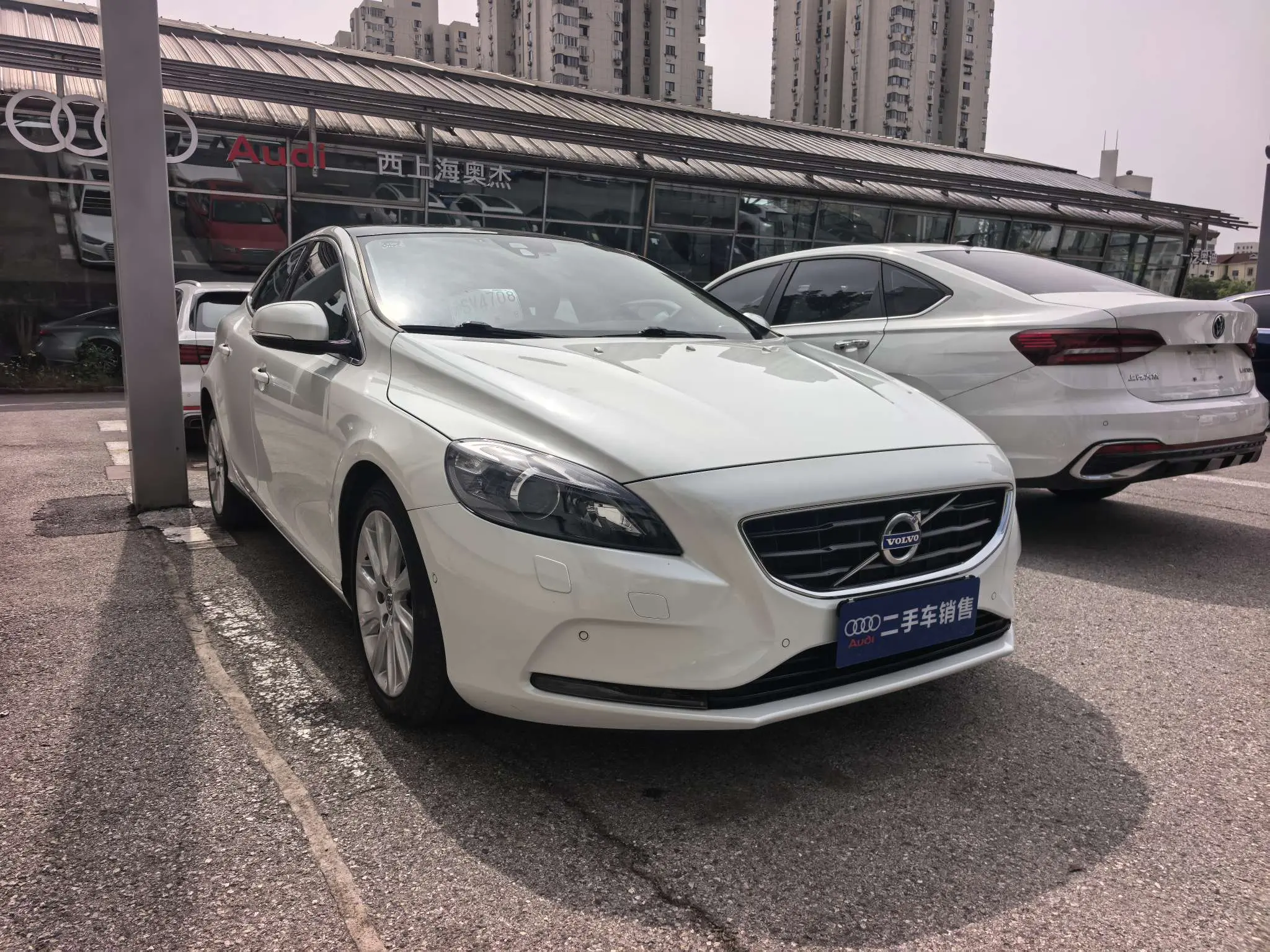 Volvo V40