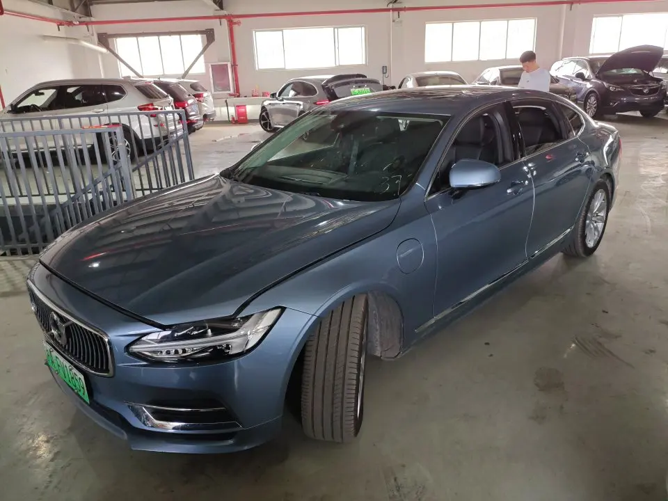 Volvo S90 PHEV