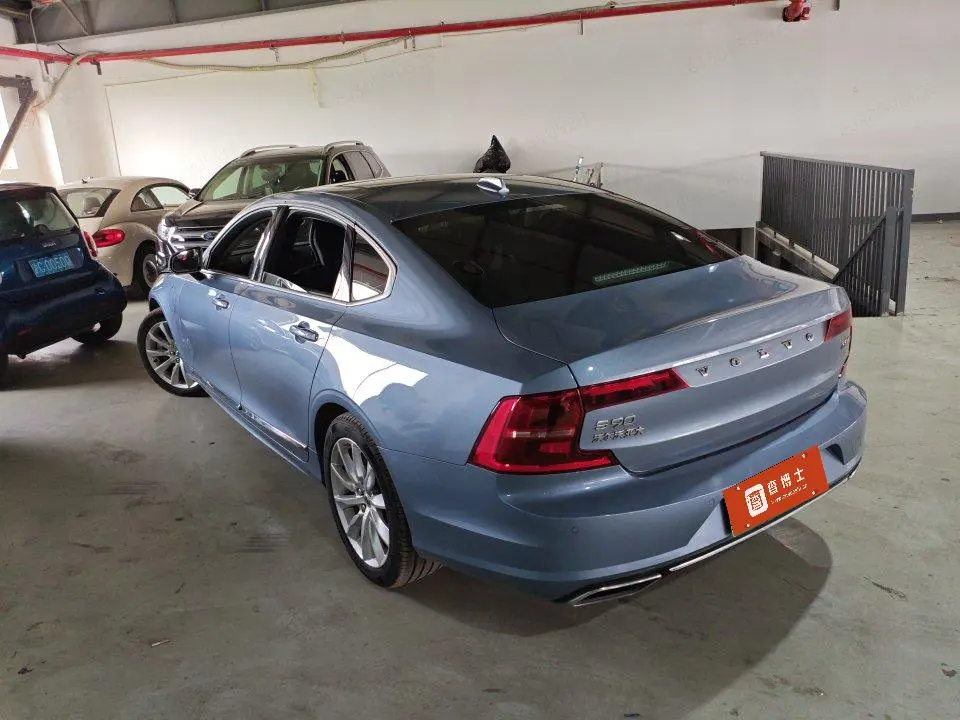 Volvo S90 PHEV