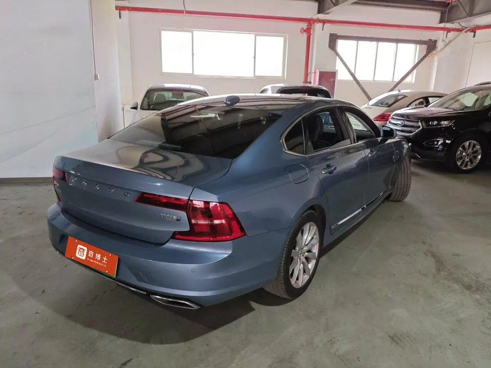 Volvo S90 PHEV