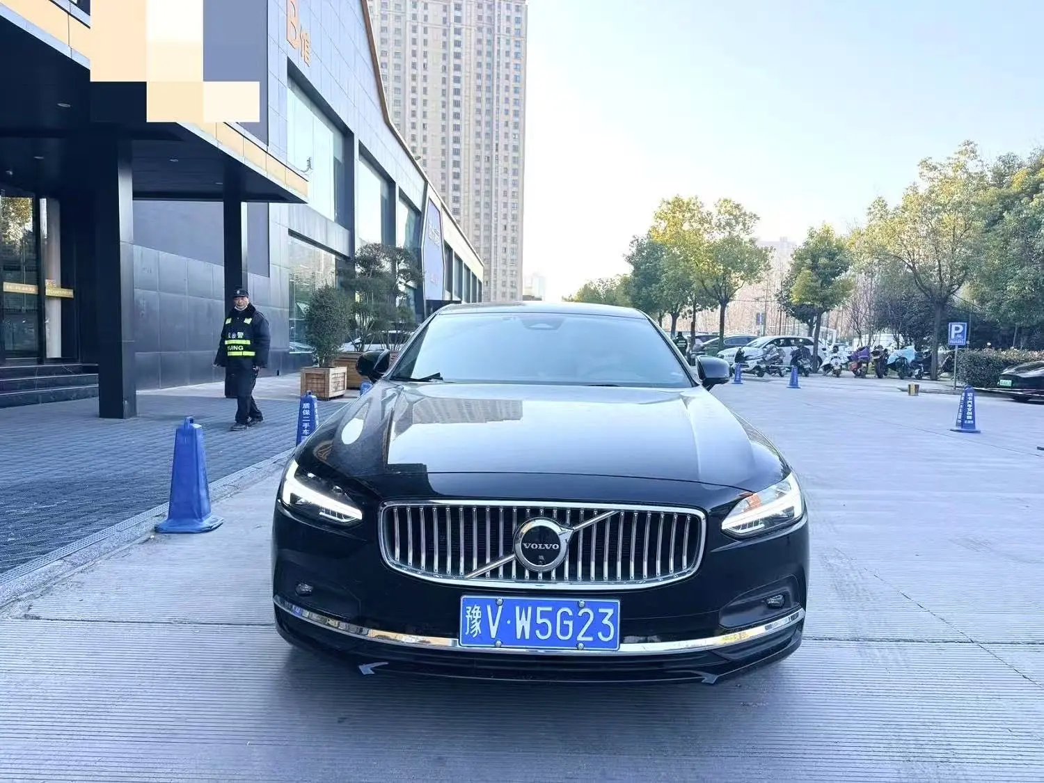 Volvo S90