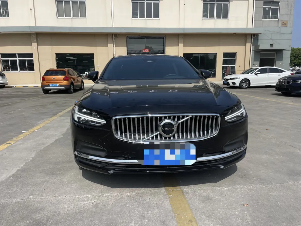 Volvo S90