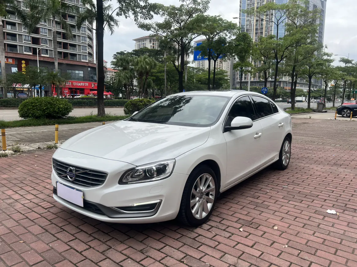 Volvo S60
