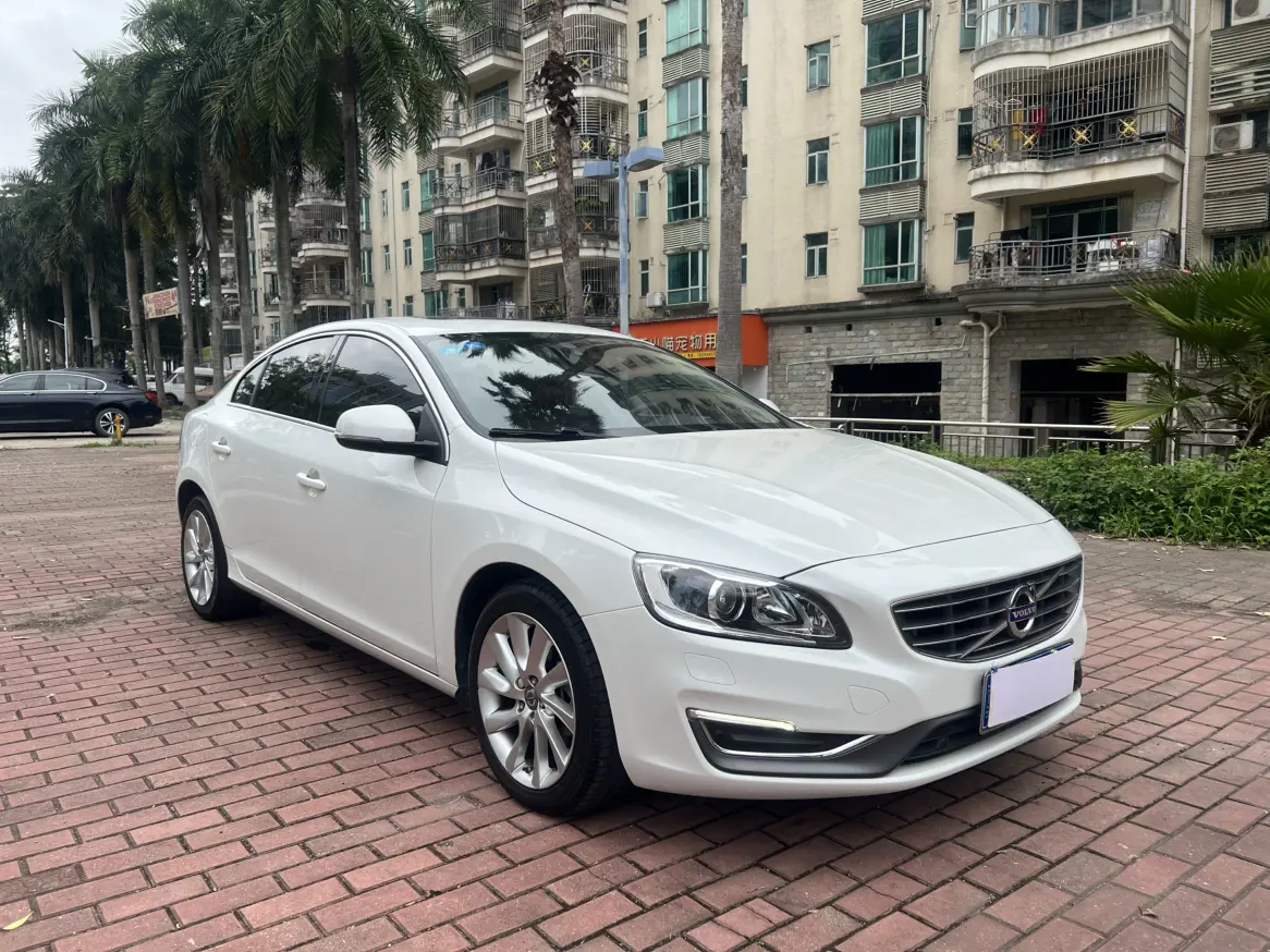 Volvo S60