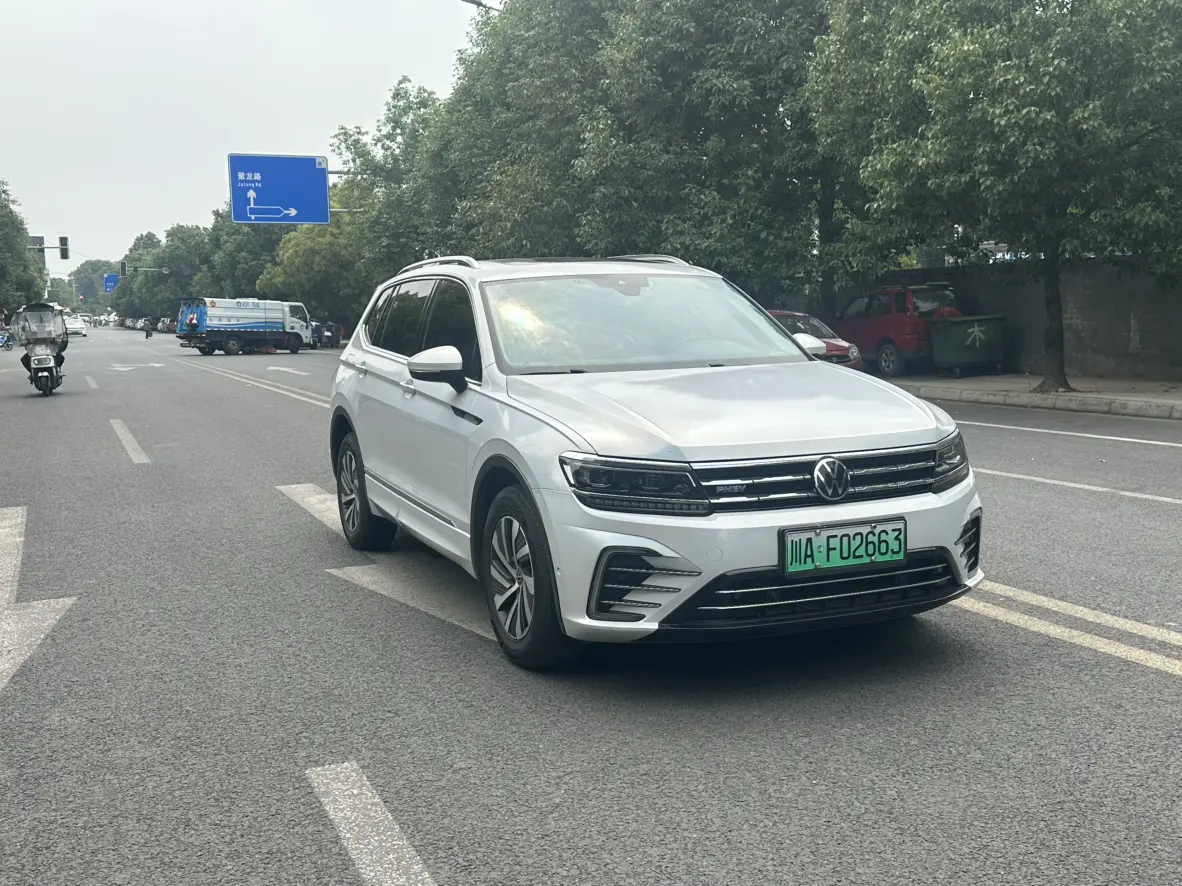 Volkswagen Tiguan L PHEV