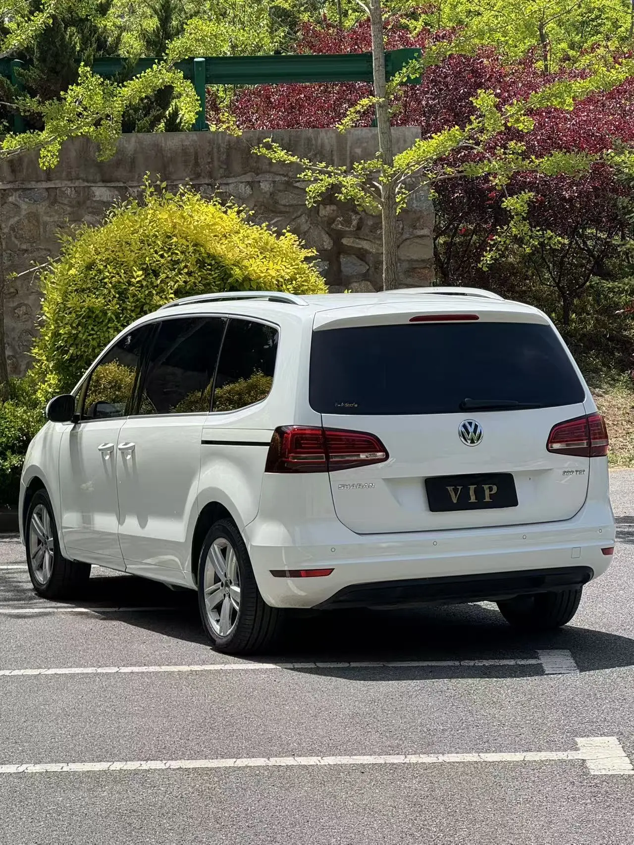 Volkswagen Sharon