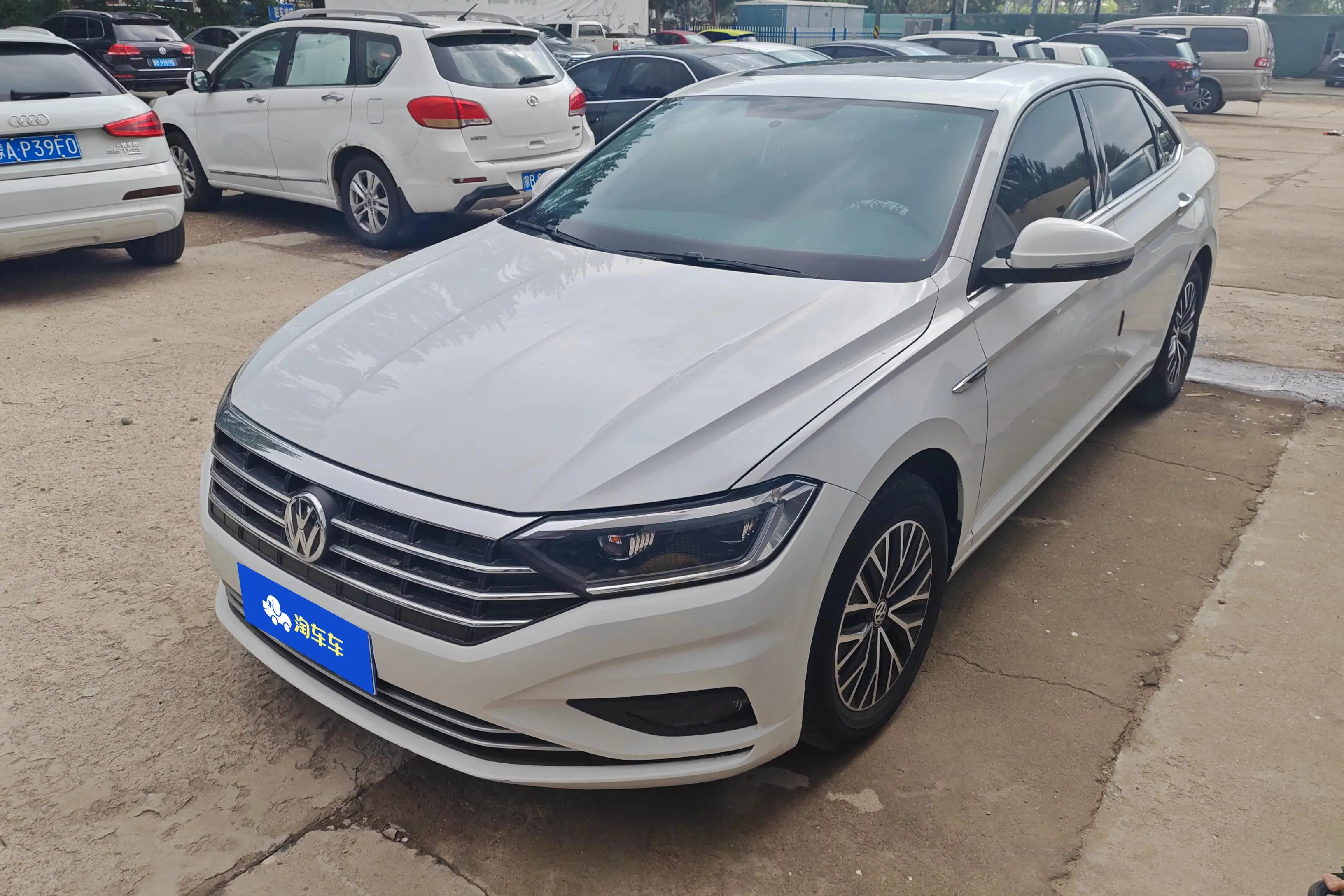 Volkswagen Sagitar