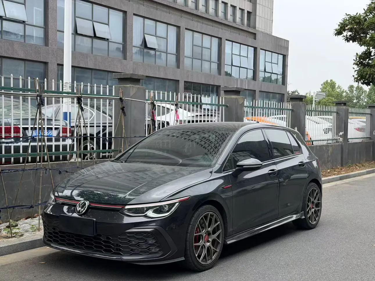 Volkswagen Golf GTI