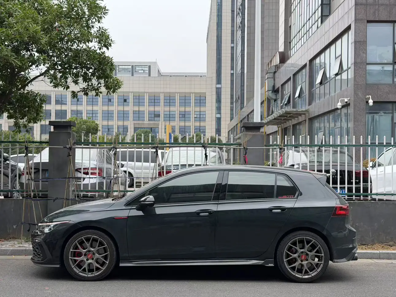 Volkswagen Golf GTI