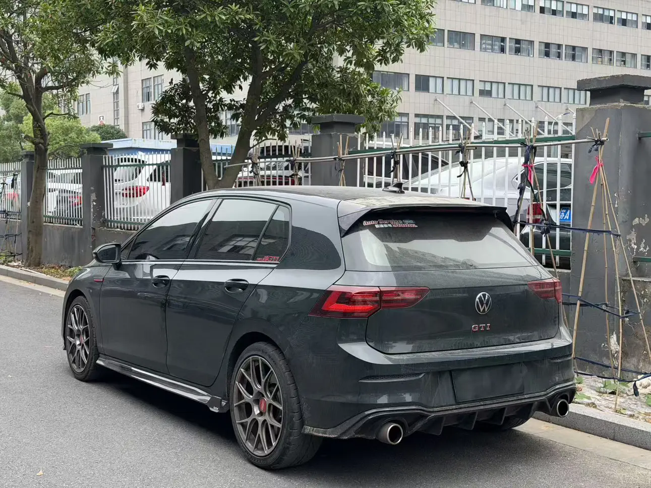Volkswagen Golf GTI