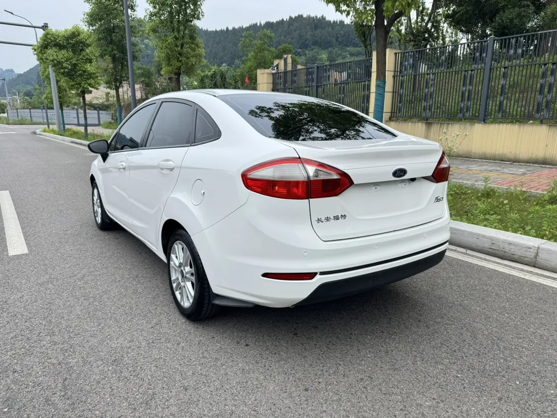 Ford Carnival