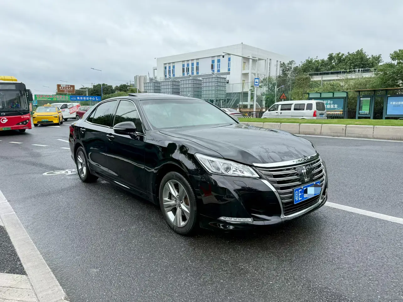 Toyota crown