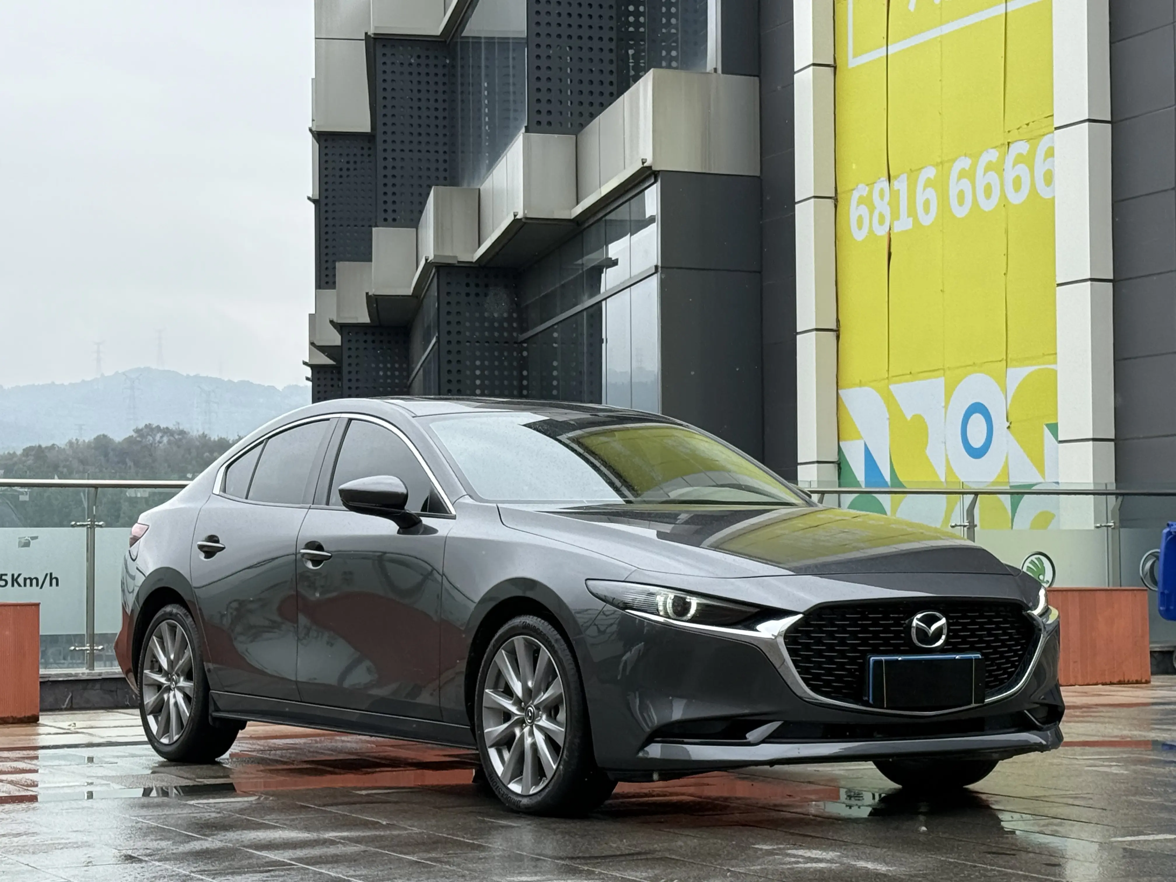 Mazda Axela