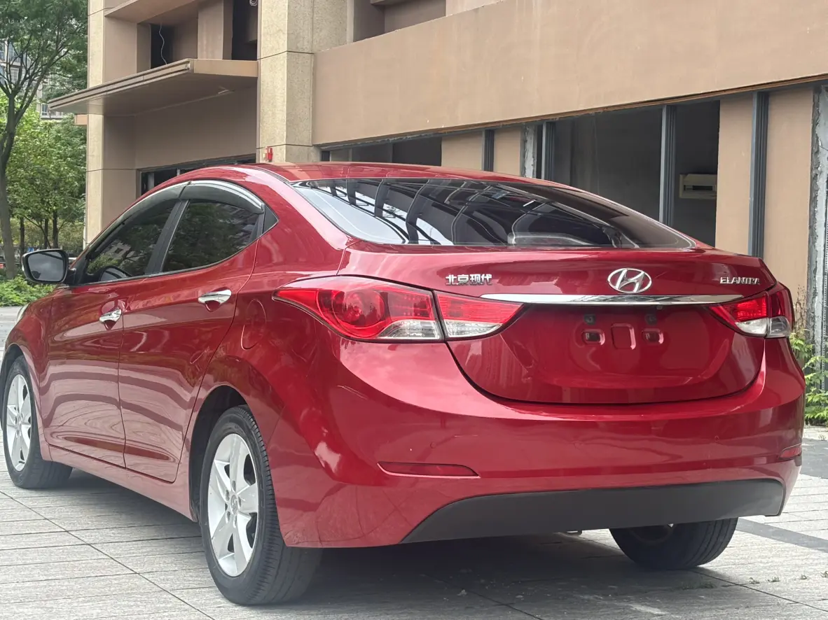Hyundai Elantra