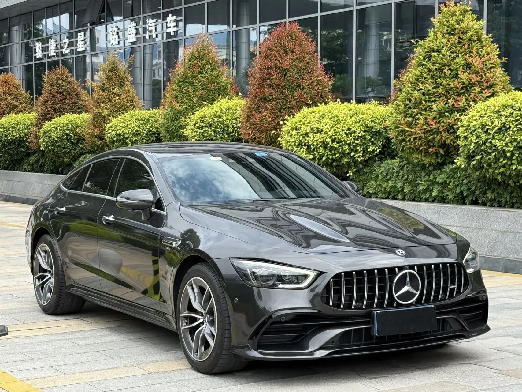 Mercedes-Benz AMG GT