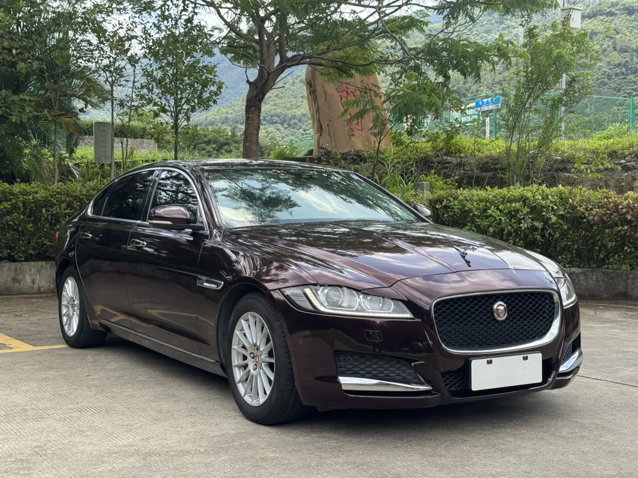 Jaguar XFL