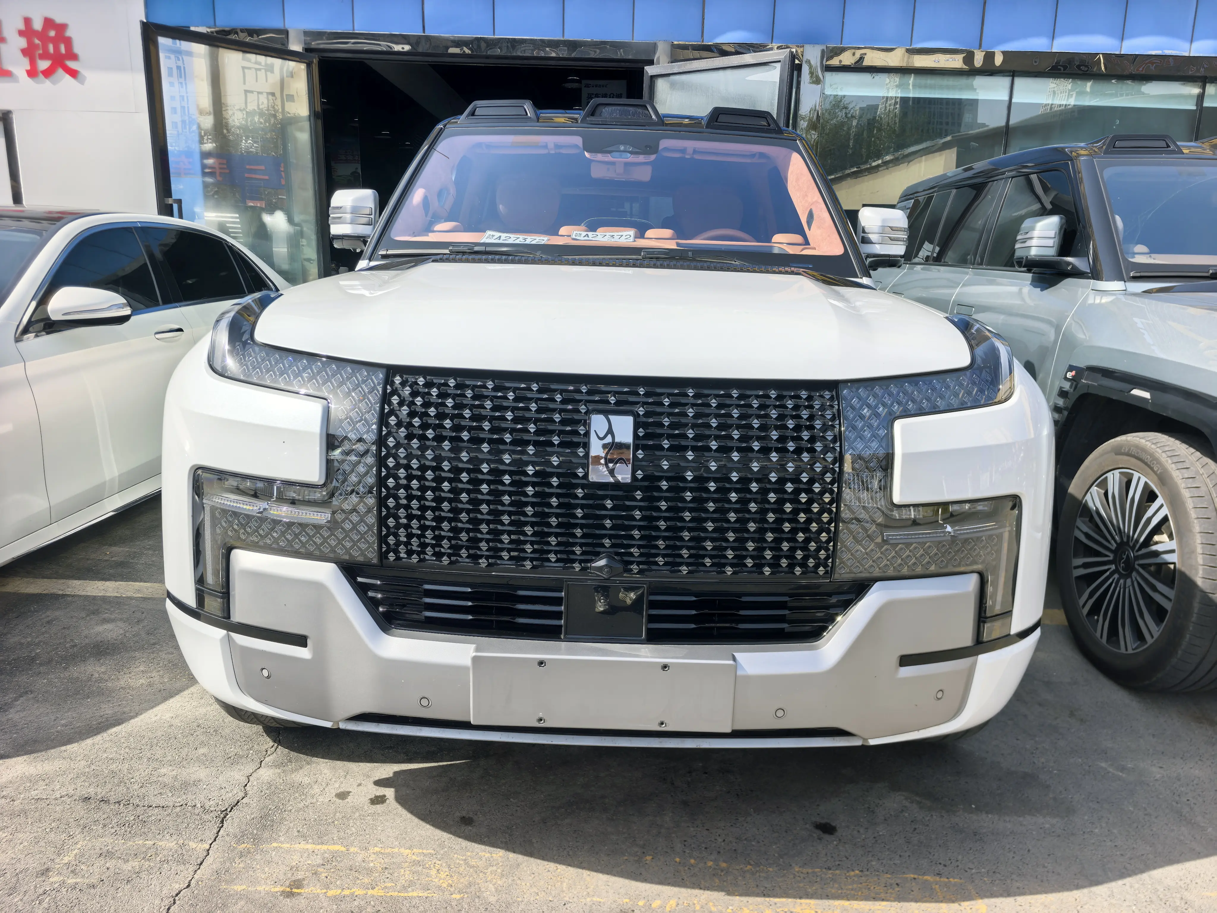 BYD Yangwang U8