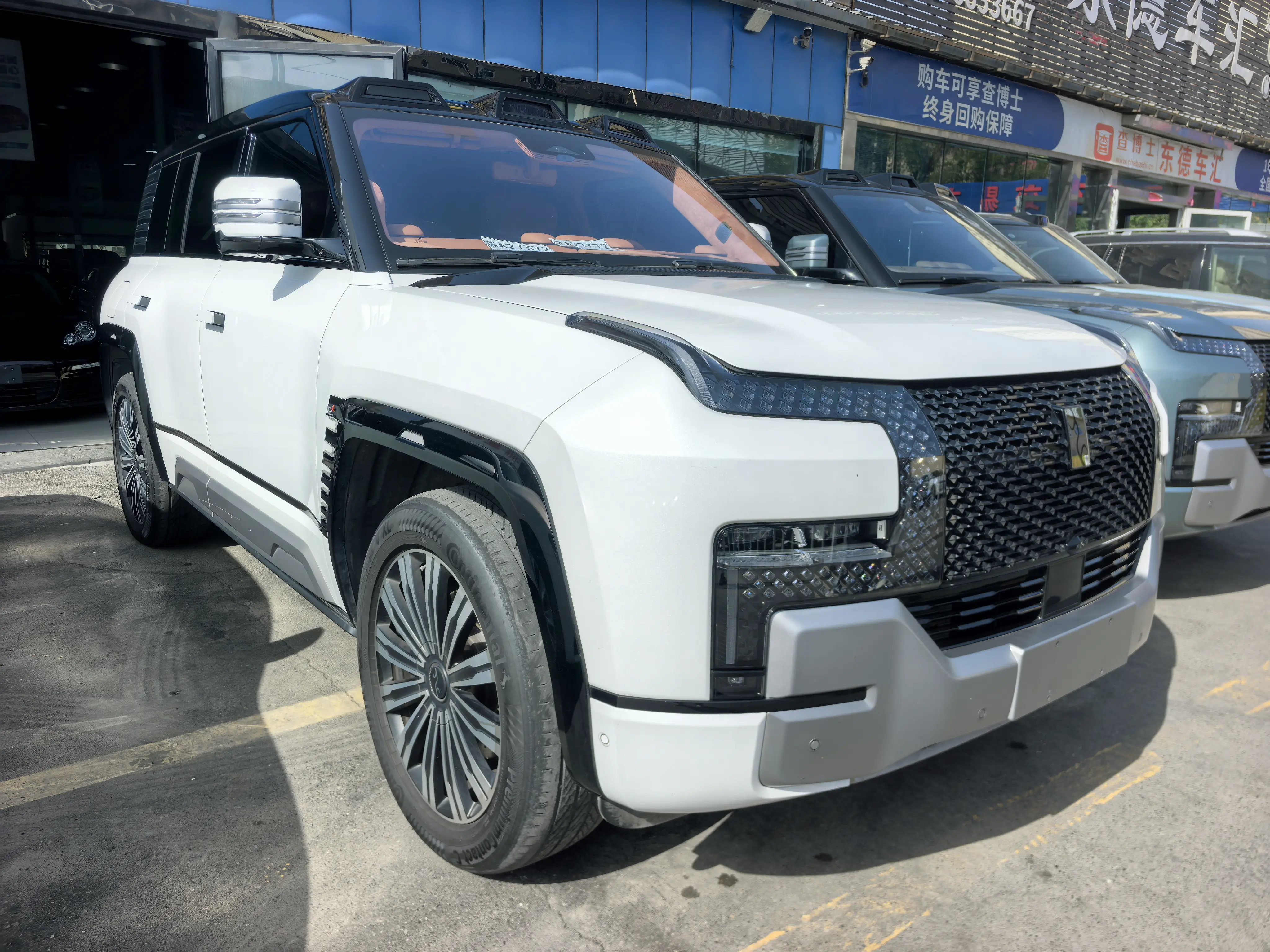 BYD Yangwang U8