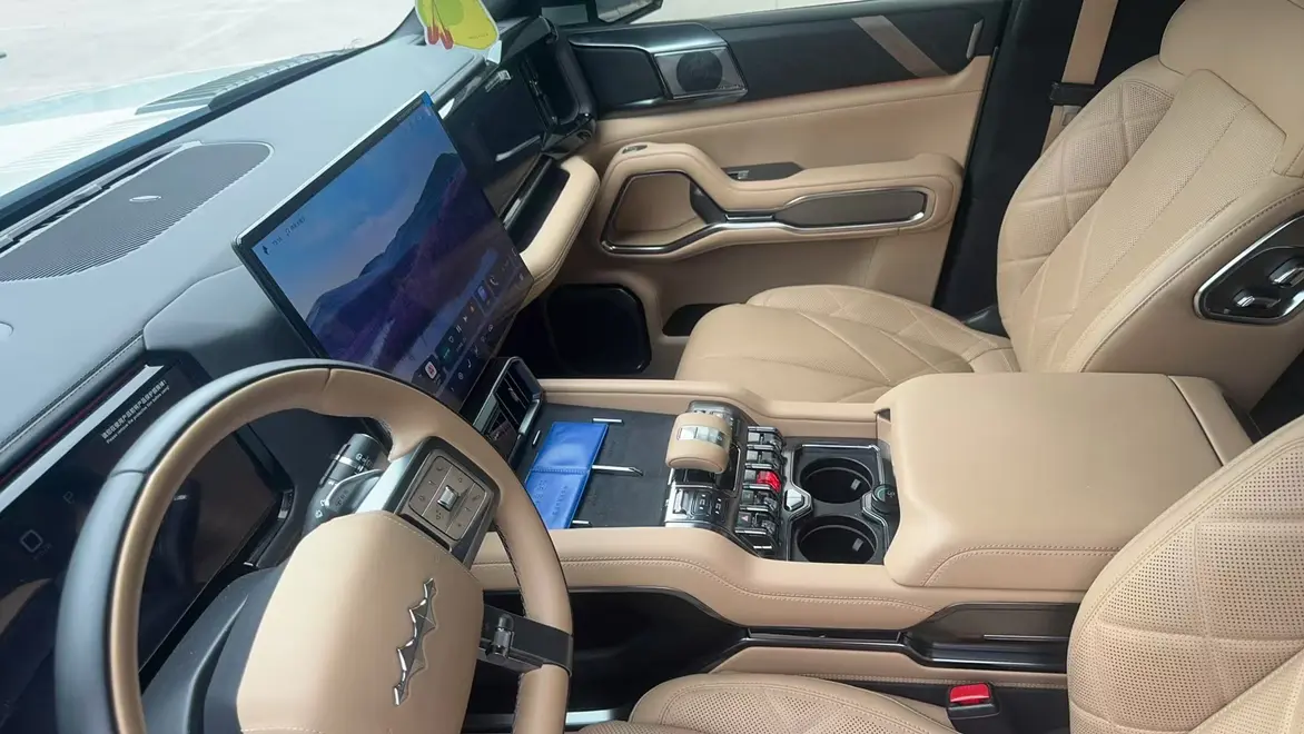 BYD Leopard Leopard 8