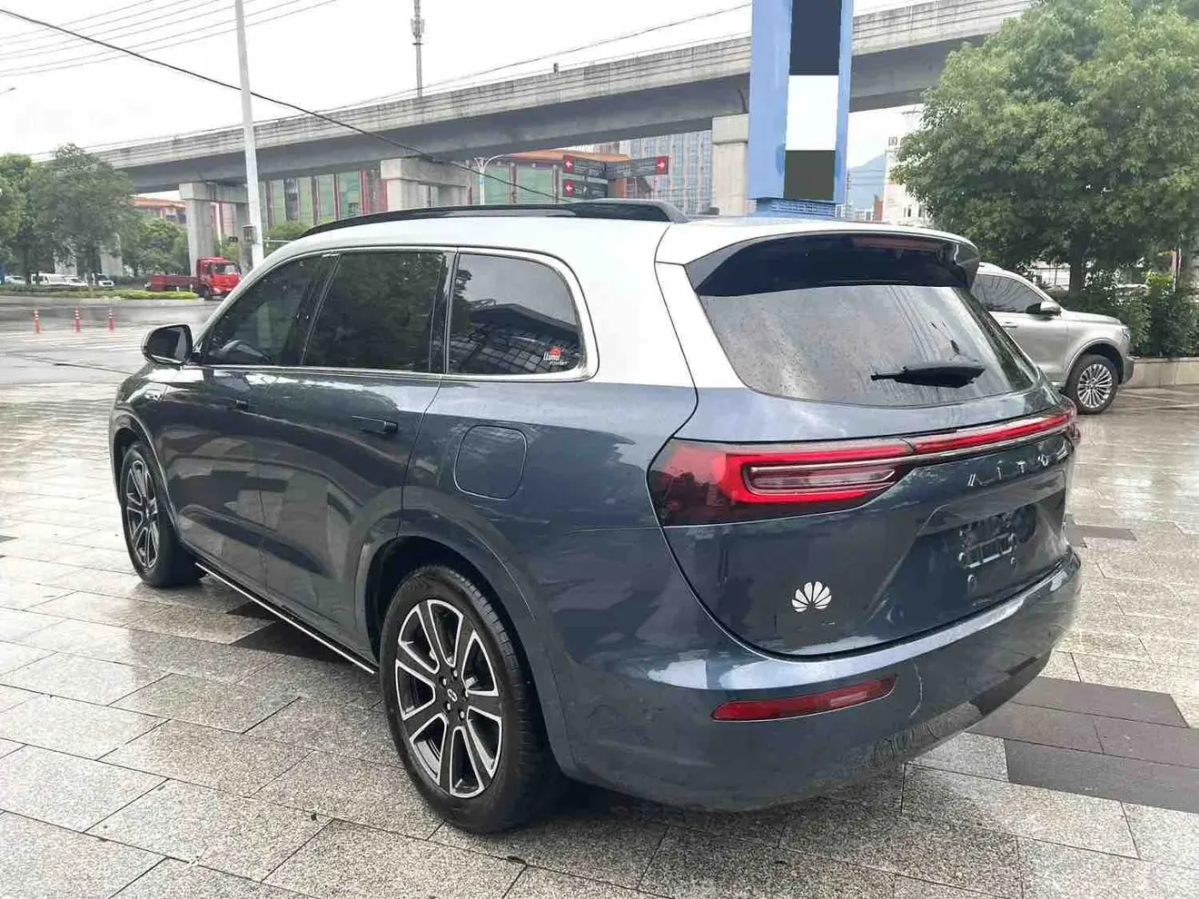 AITO M7