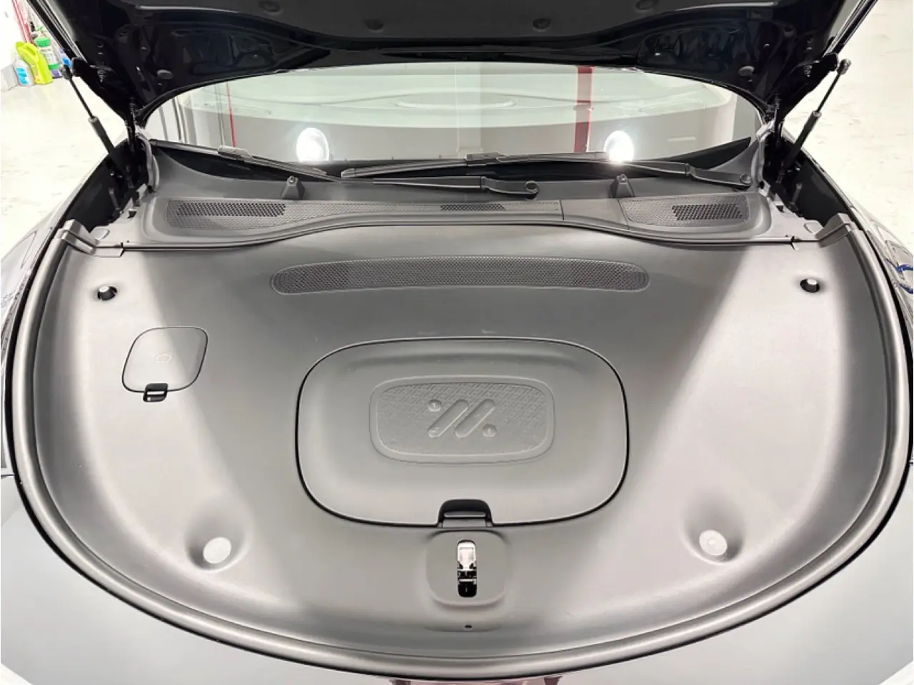 IM Motors L6