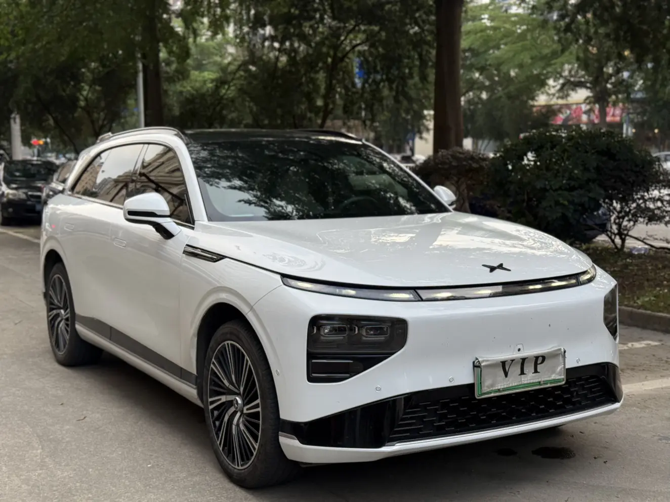 Xpeng G9