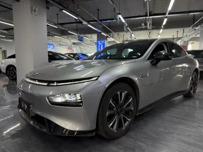 Xpeng P7