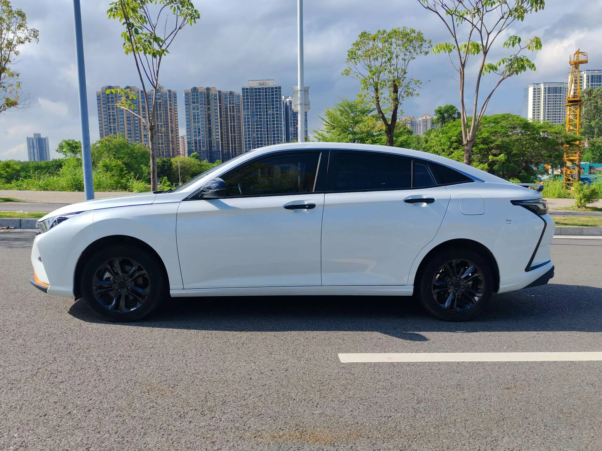 Dongfeng Yixuan