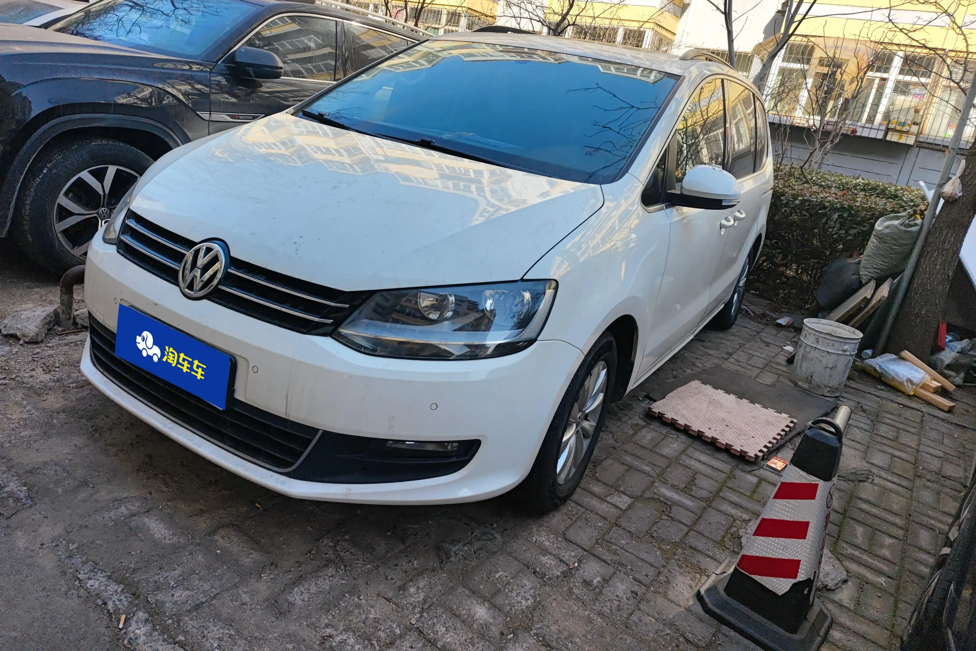 Volkswagen Sharon