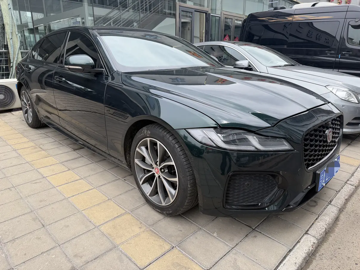Jaguar XFL