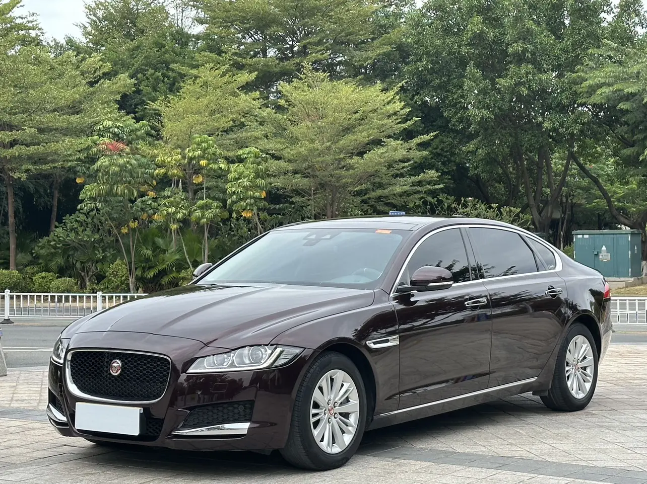 Jaguar XFL