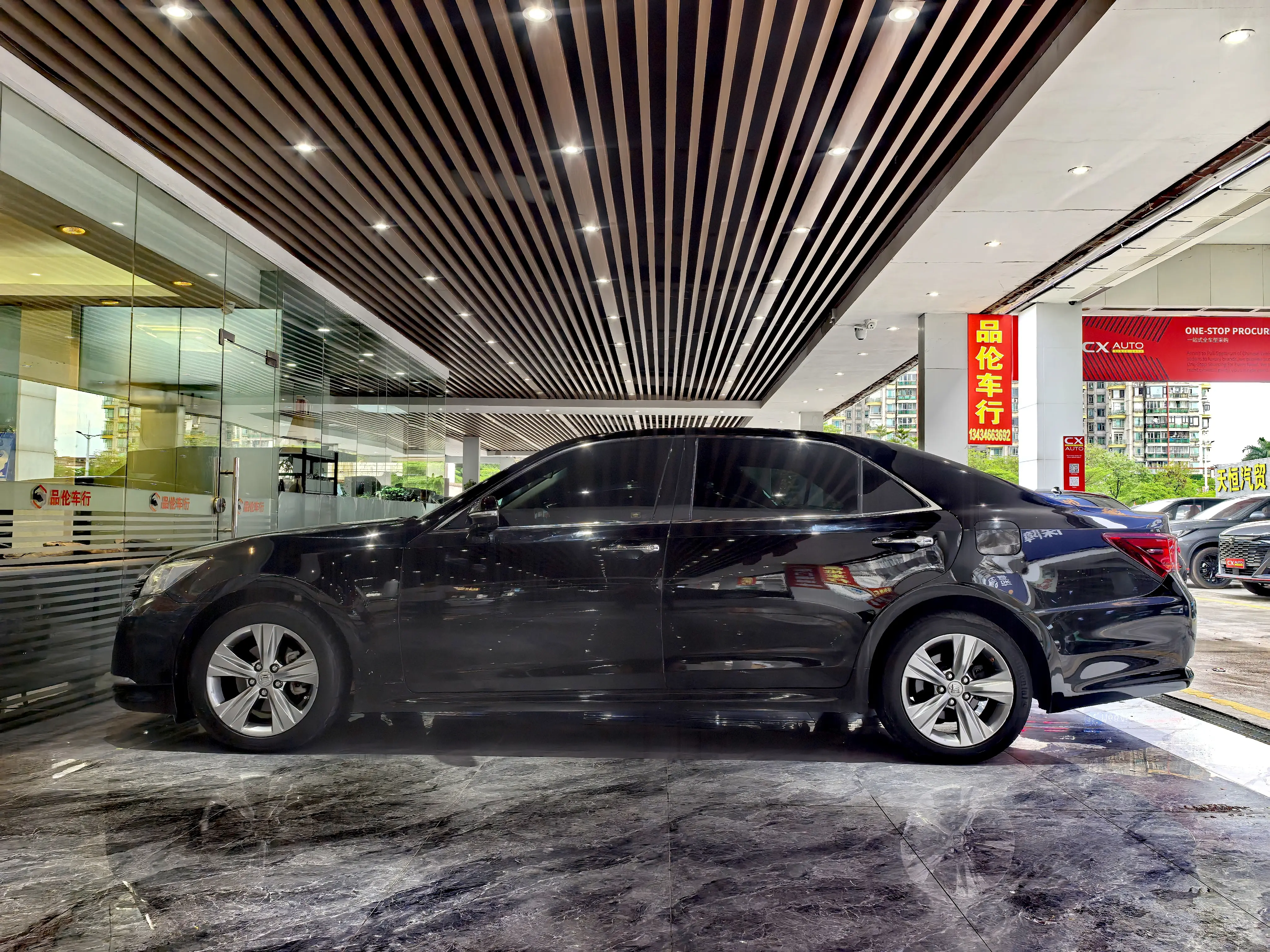 Toyota crown
