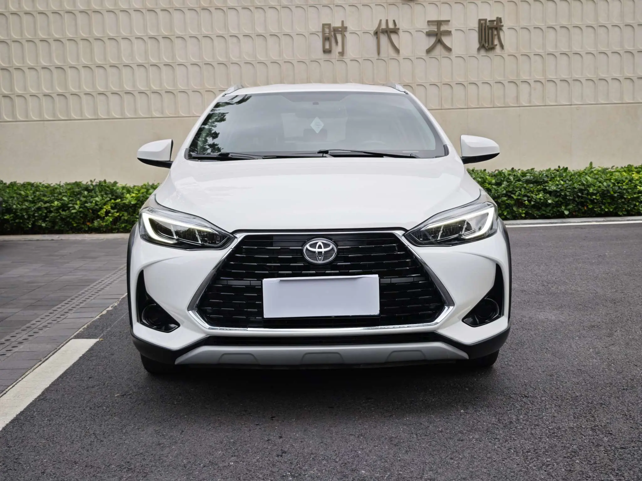 Toyota Yaris L