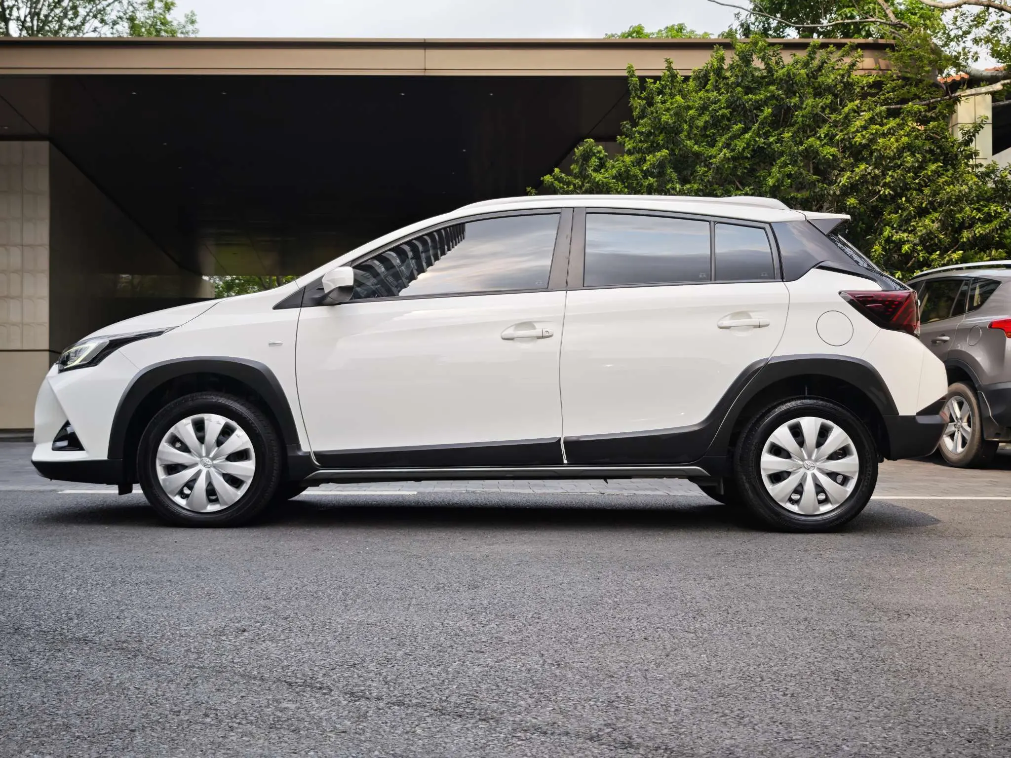 Toyota Yaris L